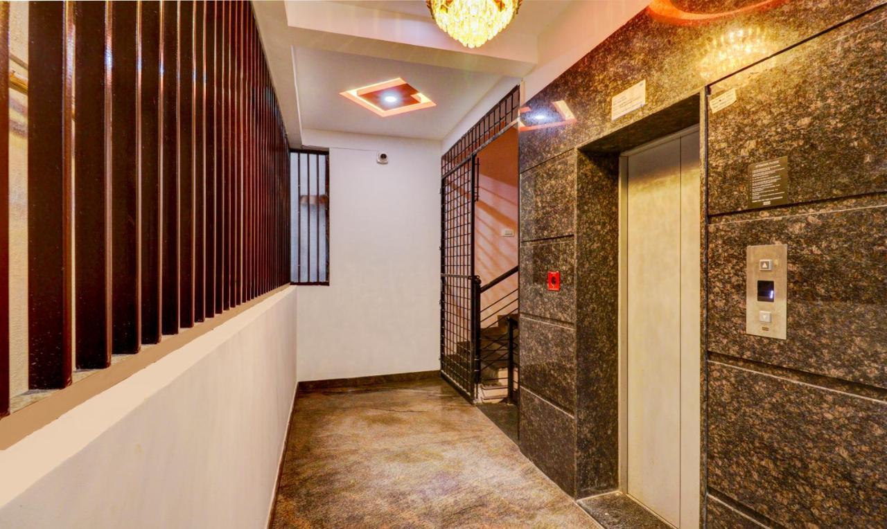 Treebo Three Street Inn Бангалор Екстериор снимка