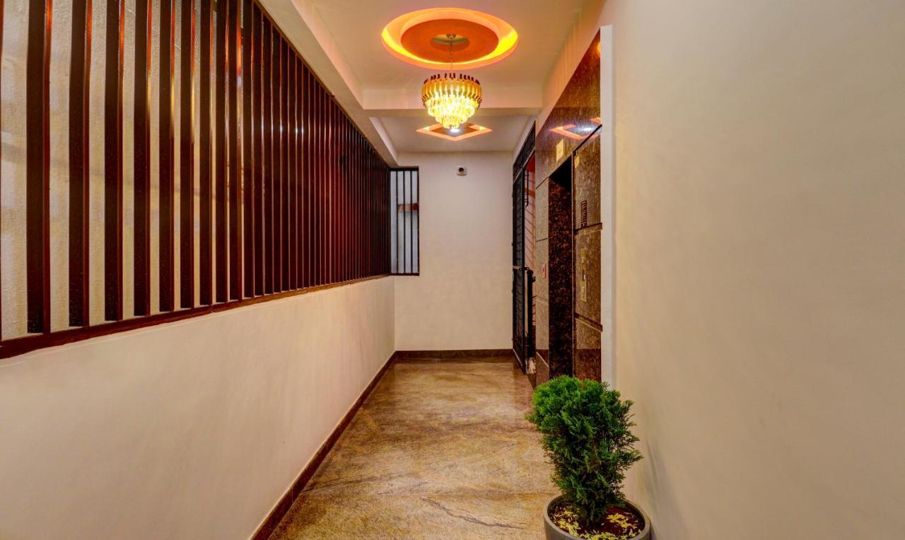 Treebo Three Street Inn Бангалор Екстериор снимка