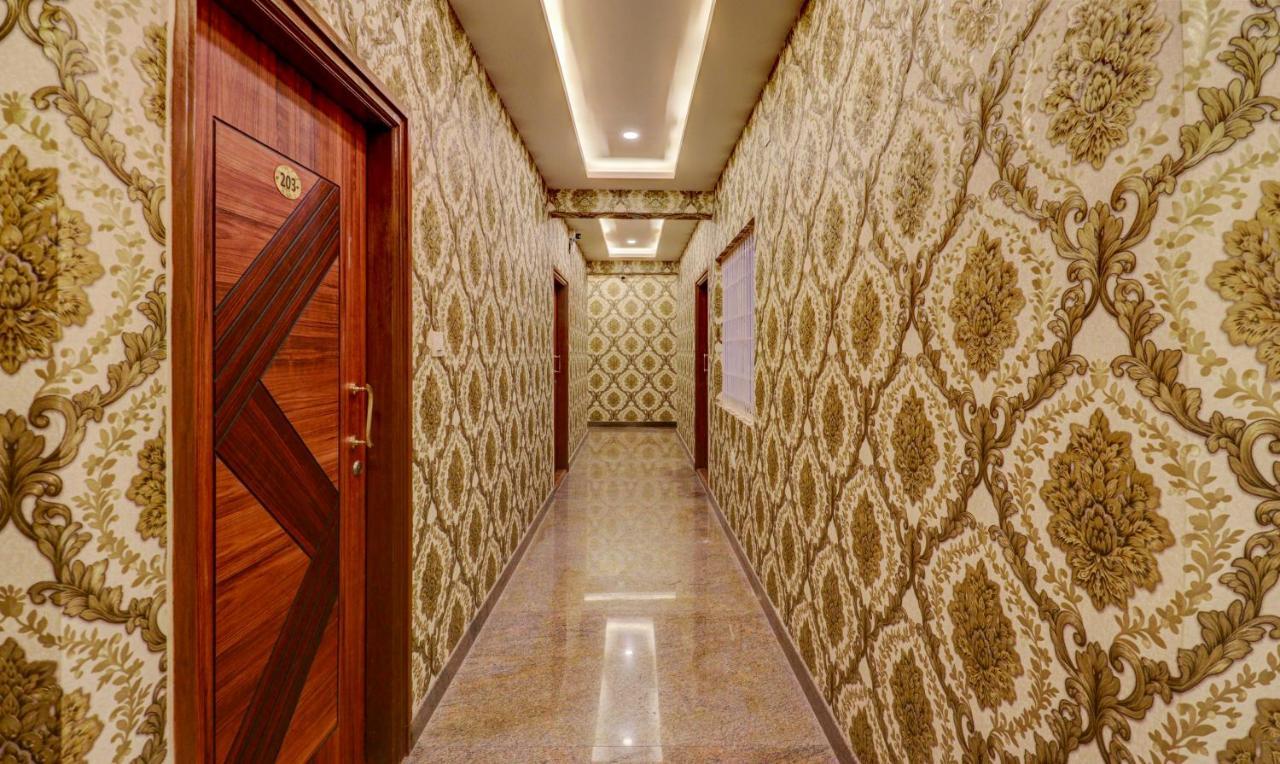 Treebo Three Street Inn Бангалор Екстериор снимка